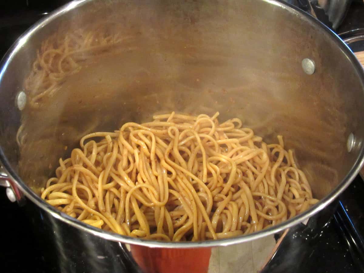 Cooked Linguine in a large pasta pot.