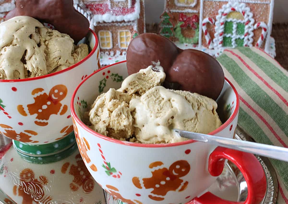 Two dishes of Gingerbread No-Churn Ice cream in cute gingerbread cups.